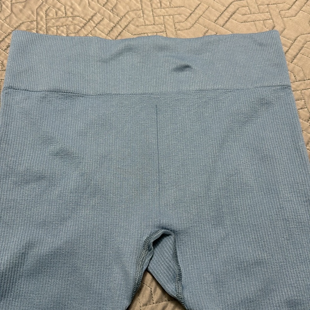 Short set - Picture 4 of 4